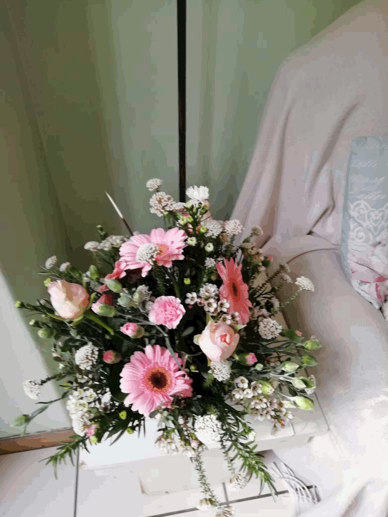 Pretty in pink or white, yellow, orange from R380 Pretty in pink or white, yellow, orange from R380